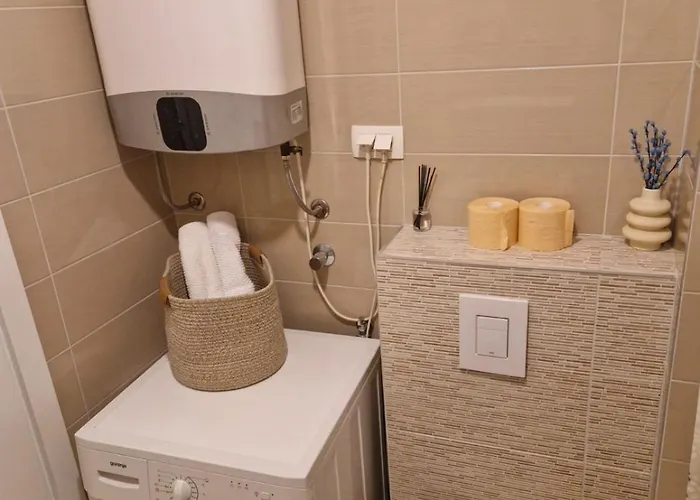 Lnl N Garage Lägenhet Zadar