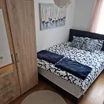 Lnl N Garage Apartment *