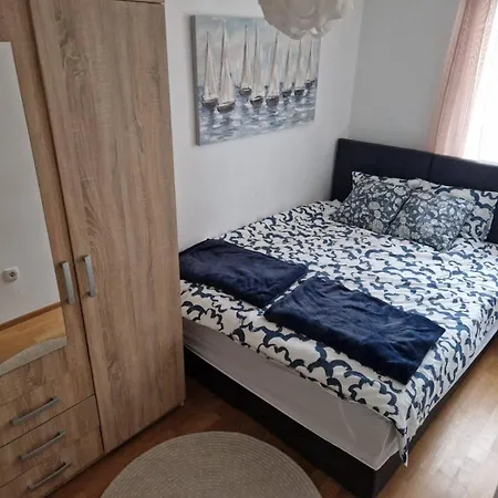 Lnl N Garage דירה *