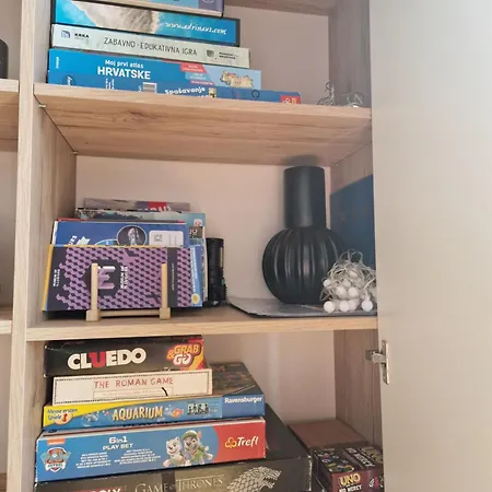 Lnl N Garage דירה זאדאר